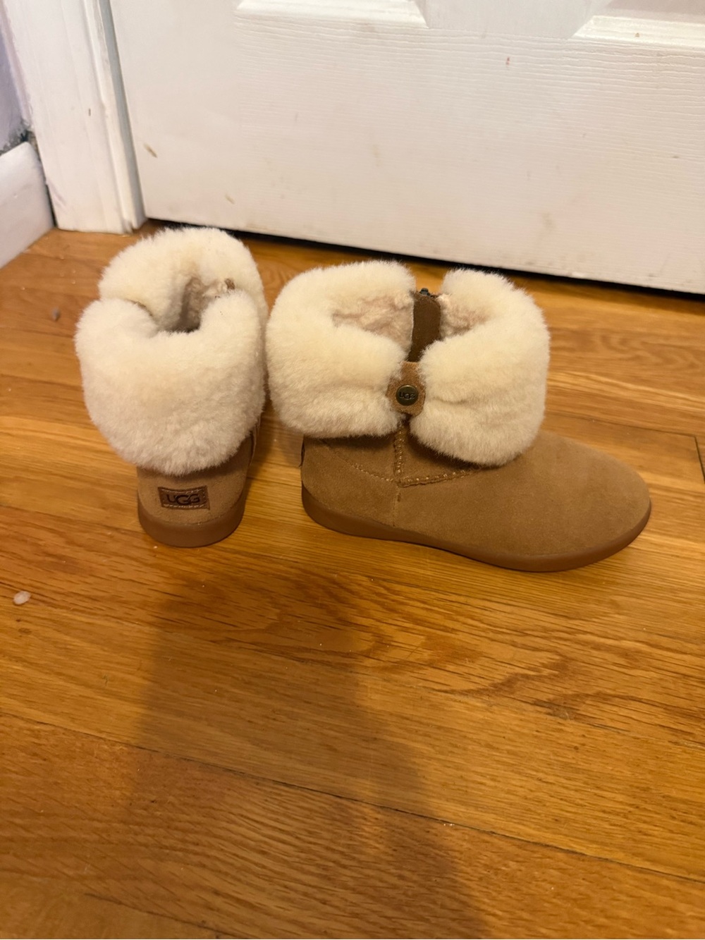 UGG Toddlers' Chestnut Suede Button Boots with Cream Shearling